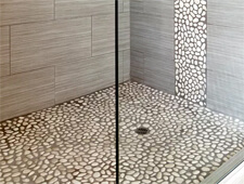 Какой материал лучше для душевого поддона?