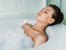 Чем мыть акриловую ванну? Чем можно и нельзя мыть. Средство для акриловых ванн