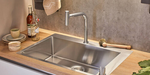 змішувач для кухні з висувним виливом