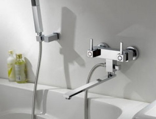змішувач для ванної двовентильний