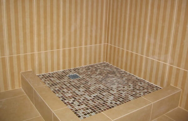 душовий піддон з плитки