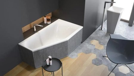 Асимметричная акриловая ванна Radaway