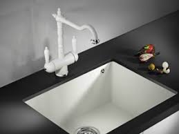 двухвентильный смеситель для кухни