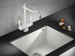 двухвентильный смеситель для кухни