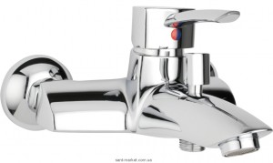 Смеситель однорычажный для ванны с коротким изливом Ferro коллекция Modena хром BTM1