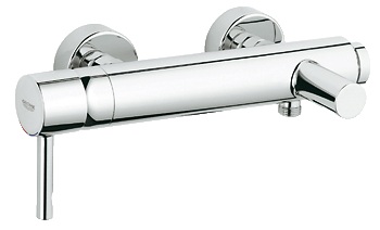 Смеситель однорычажный для ванны с коротким изливом Grohe коллекция Essence хром 33624000