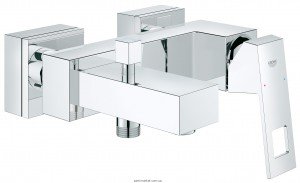 Смеситель однорычажный для ванны с коротким изливом Grohe коллекция Eurocube хром 23140000