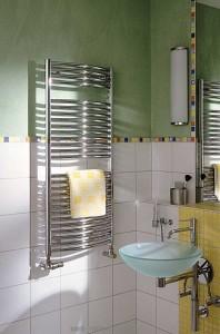 Електричний полотенцесушитель прихований (BOX) Zehnder Janda 495х843х100 драбинка хром JAEC-070-050 / ND