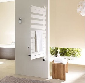 Электрический полотенцесушитель скрытый (BOX) Zehnder Roda 550х968х83 Е-образный поворотный белый ROEL-100-055/IP