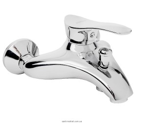 Смеситель однорычажный для ванны с коротким изливом Ferro коллекция Padwa хром BTP1