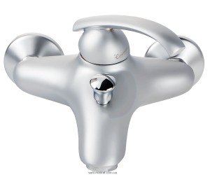 Смеситель однорычажный для ванны с коротким изливом EMMEVI коллекция Ramses матовый хром SC72001