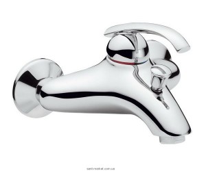 Смеситель однорычажный для ванны с коротким изливом EMMEVI коллекция Ramses хром CR72001