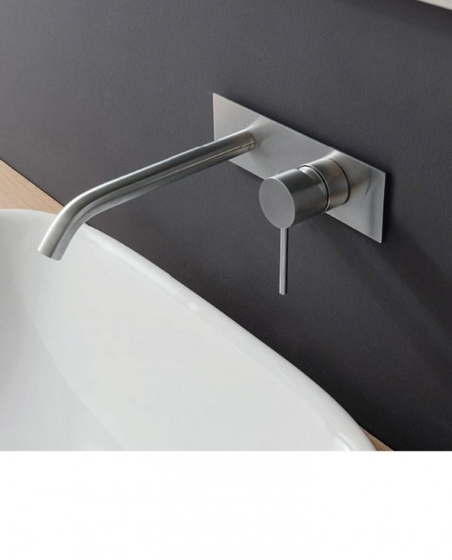 Смеситель для раковины однорычажный настенный Treemme 40мм 1351IS02