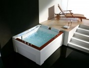 Ванна аеро- і гідромасажна акрилова Golston 190х158 права білий G-U2607R