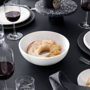 Салатниця Villeroy & Boch New Moon 23.5 см преміум фарфор білий 10-4264-3170​