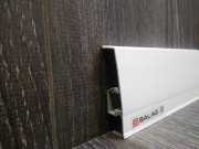 Плинтус Salag NG62 ПВХ белый NG6200