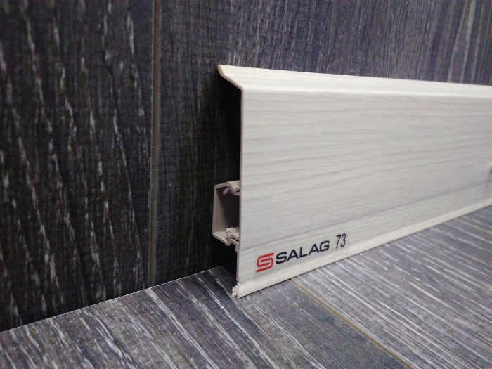 Плінтус Salag NG62 ПВХ дуб полярний NG6273