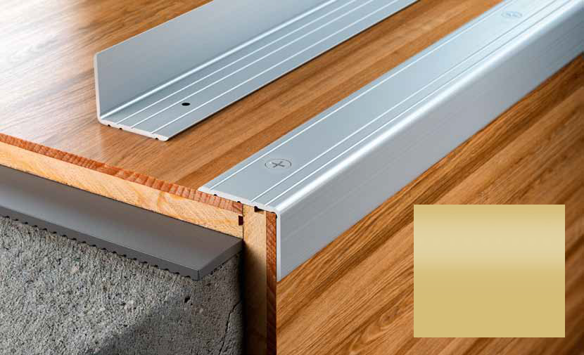 Лестничный профиль Salag Stratus S02 0.91 м золотой анoдированный S02110