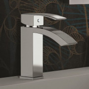 Змішувач для раковини Mariani Marte одноважільний з донним клапаном каскадний вилив хром 393MA