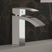 Змішувач для раковини Mariani Marte одноважільний з донним клапаном каскадний вилив хром 393MA