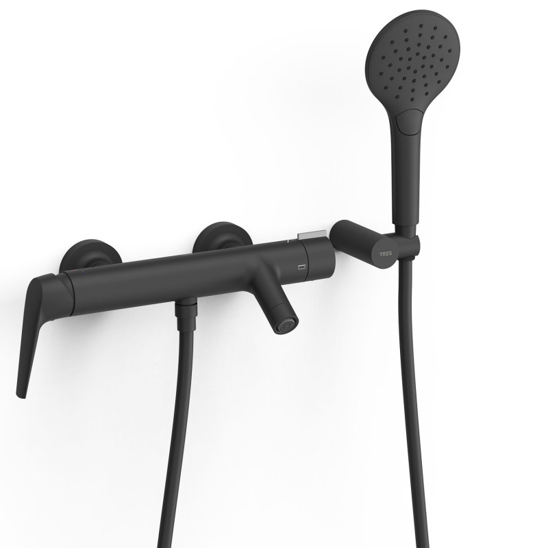 Смеситель для ванной Tres Fuji однорычажный с душевым гарнитуром матовый черный 28117001NM