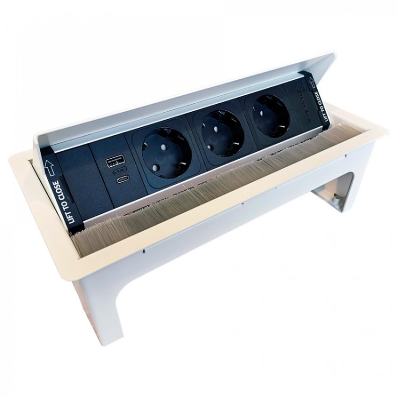 Розеточный блок ASA Plastici Versanet 3x220В +1USB 5V Type A+C матовый белый 060.31F.00032