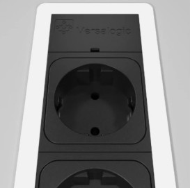 Блок розеток ASA Plastici Versaframe 3.0 3.0 3х220В+USB type А+С белый 060.40F.00008