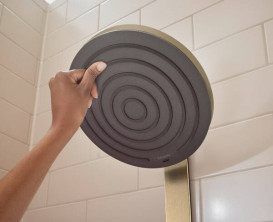 Душевая стойка для душа Hansgrohe Pulsify S Showerpipe 260 2jet с термостатом шлифованная бронза 24240140