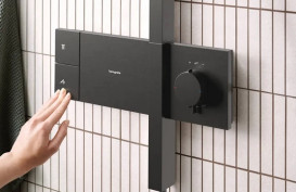 Душова стійка Hansgrohe Raindance Alive Q 34х21 см 1jet EcoSmart із термостатом чорний матовий хром 24581340