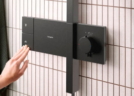 Душова стійка Hansgrohe Raindance Alive S 300 1jet із термостатом ShowerSelect Comfort чорний матовий хром 24582340