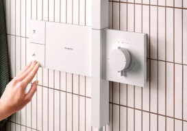 Душова стійка Hansgrohe Raindance Alive S 300 1jet із термостатом ShowerSelect Comfort білий матовий 24582700