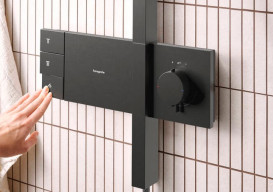 Душова стійка Hansgrohe Raindance Alive Q 210/340 2jet з термостатом ShowerSelect Comfort чорний матовий хром 24590340