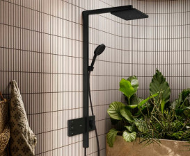 Душевая стойка Hansgrohe Raindance Alive Q 210/340 2jet с термостатом ShowerSelect Comfort черный матовый 24590670