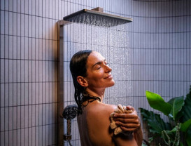 Душевая стойка Hansgrohe Raindance Alive Q 210/340 2jet EcoSmart с термостатом ShowerSelect Comfort бронза 24591140