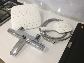 Душевой гарнитур Ravak Termo 300 TE 092.00/150 с верхним и ручным душем и термостатическим смесителем с изливом хром/белый X070098