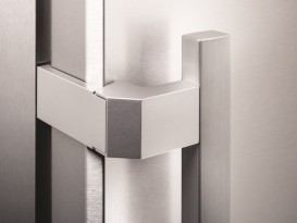 Двухкамерный холодильник Liebherr CNef 3735 Comfort NoFrost нержавеющая сталь SmartSteel/сталь серебристый CNef 3735