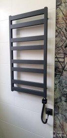 Електрична рушникосушка Genesis-Aqua Form 100x53 см чорний GA-2205