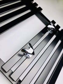 Електричний полотенцесушитель Terma Quadrus Slim 45х87 см чорний матовий WLQUS087045 / 9005 / ONE