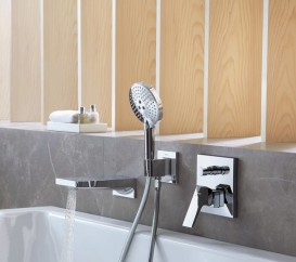 Излив на ванну с каскадным изливом Hansgrohe коллекция Metropol хром 32543000