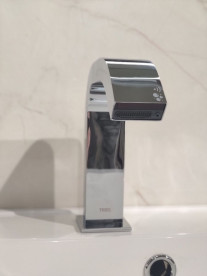 Кран для раковини Tres Electronic електронний на одну воду з автоматичним дозатором мила хром 39210304