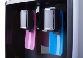 Кулер для воды HotFrost V1133CE напольный с электронным охлаждением белый 120211332