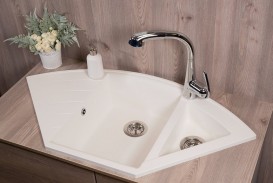 Мийка для кухні трапециевидная Буль-Буль Europe врізна Маграніт білий 113060001