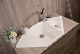 Мийка для кухні трапециевидная Буль-Буль Europe врізна Маграніт білий 113060001