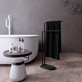 Підлоговий тримач для рушників Sonia Nomad з підставкою чорний 176250