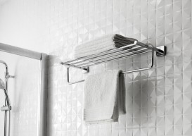 Настенный держатель для полотенец Roca Victoria 62,5х19,8х13,5 см с полкой хром A816660001