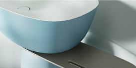 Раковина для ванной Kolpa San Milo 70x51 см отдельностоящая с полкой и сифоном Kerrock голубой/белый 592430