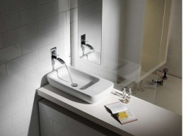 Раковина для ванної кімнати Roca Khroma 75х40 см накладна з полицею справа кераміка білий A327655000