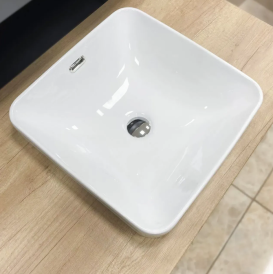 Раковина для ванної кімнати VBI MARIOTTO 43,5x43,5 см кераміка білий VBI-018017