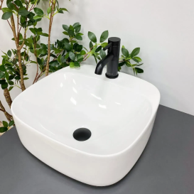 Раковина для ванної кімнати VBI NARNI 42x42 см кераміка білий VBI-014901