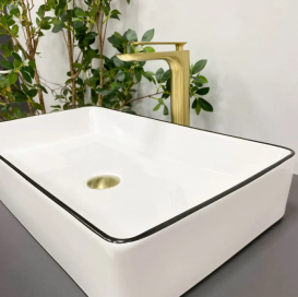 Раковина для ванної кімнати VBI TRIEST 61,5x35 см кераміка білий з чорною каймою VBI-012710